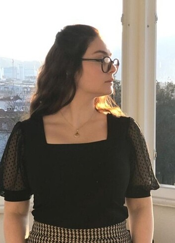 Diğer Kare Yake Balon Kollu Tül Detaylı Siyah Buluz