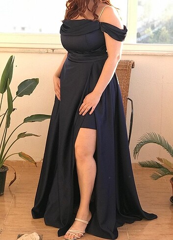 Saten Kumaş Ön Ve Bel Kısmı Büzgülü Taş Askılı Yandan Düşük Omuz - Görsel 6