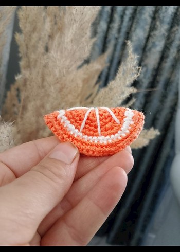 LC Waikiki Renkli Nakışlı Örgü toka