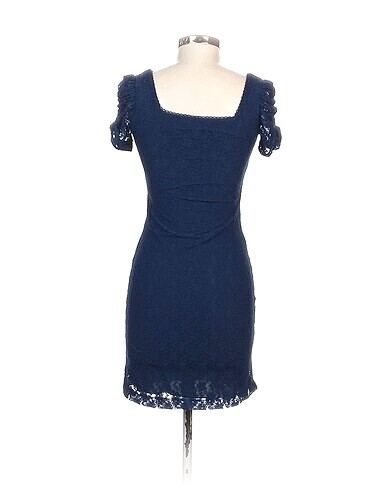 m Beden Vintage Love Kısa Elbise %70 İndirimli.