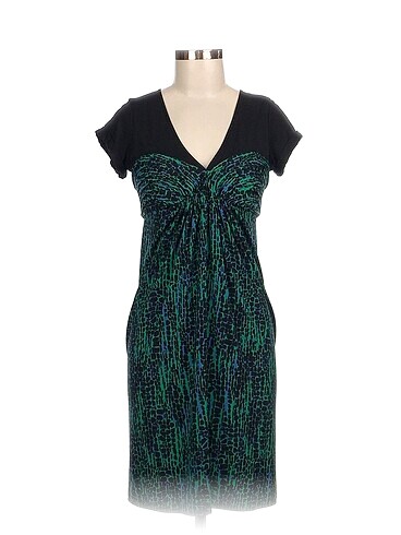 BCBG Maxazria Kısa Elbise %70 İndirimli.