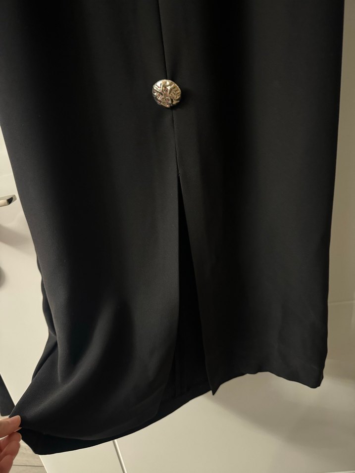 Düğmeli Siyah midi gold düğmeli elbise - Görsel 4