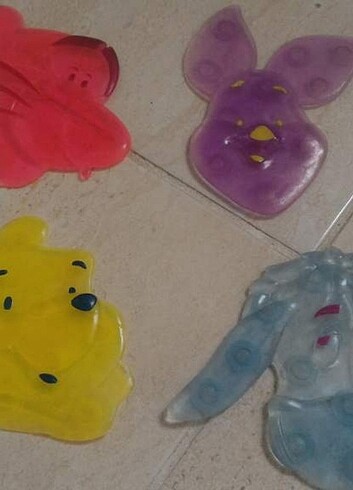 Beden çeşitli Renk 4 Adet Yapışkanlı Banyo Vantuzu