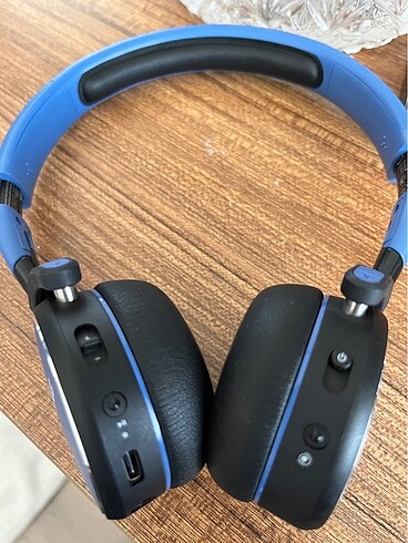 Akg y400 kulaklık - Görsel 2