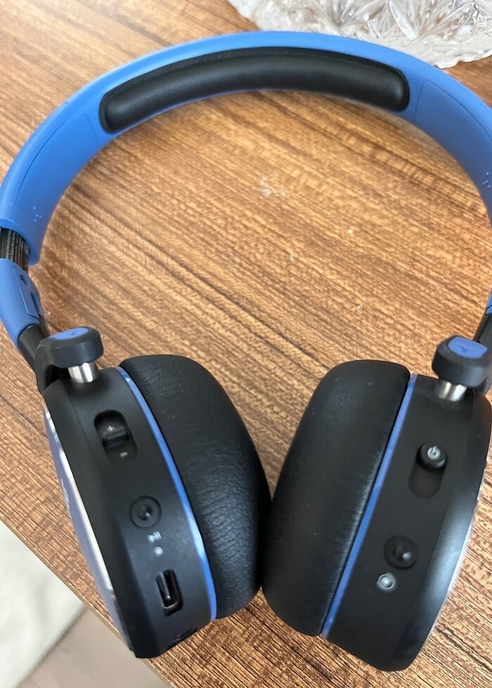 Akg y400 kulaklık - Görsel 2