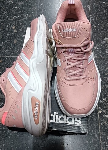 40,5 Beden pembe Renk Adidas spor ayakkabı