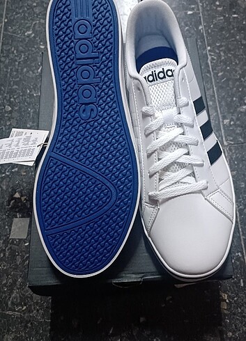 45 Beden Adidas Spor ayakkabı 