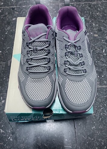 Skechers spor ayakkabı
