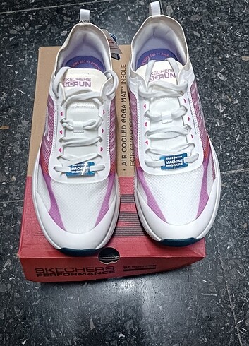 38 Beden Skechers spor ayakkabı