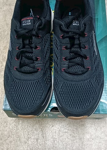 Skechers 42