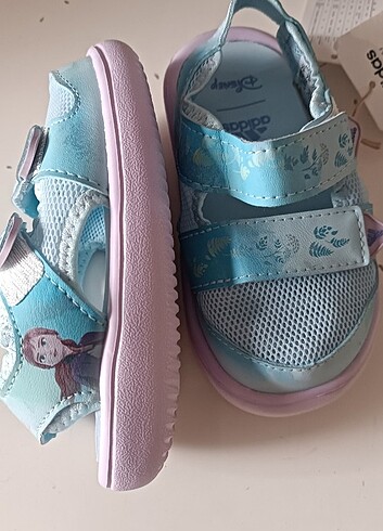Adidas çocuk sandalet