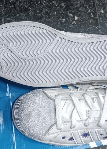 Beyaz Adidas Desenli Bağcıklı Kadın Spor Ayakkabı - Görsel 3