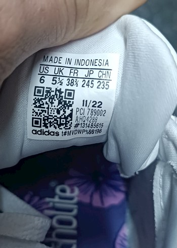 Beyaz Adidas Desenli Bağcıklı Kadın Spor Ayakkabı - Görsel 6