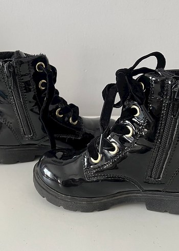 H&M Kız Çocuk Siyah Rugan Bağcıklı Fermuarlı Goth Bot - Görsel 4