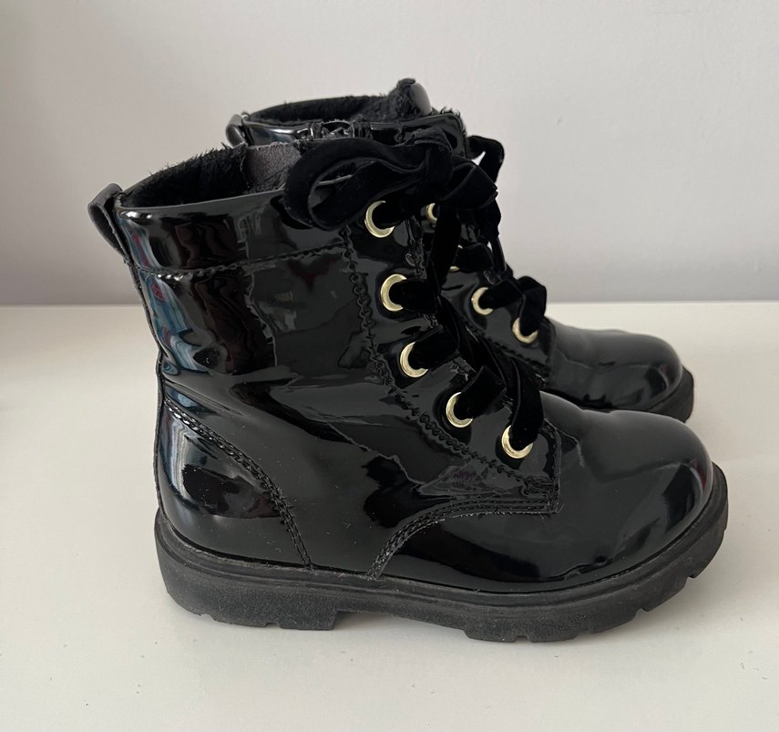 H&M Kız Çocuk Siyah Rugan Bağcıklı Fermuarlı Goth Bot - Görsel 3