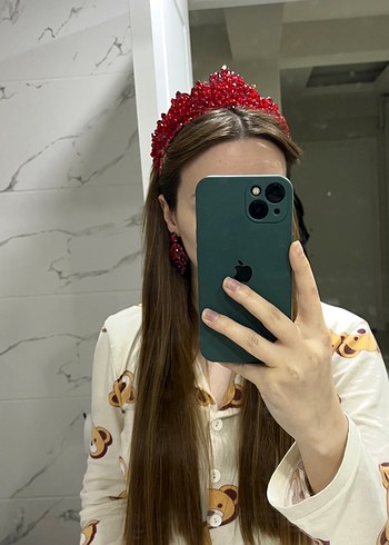 Zara Diger Kırmızı İşlemeli Taç ve Küpe Seti