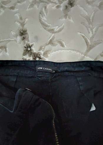 Siyah Kemerli Bol Kesimi Kot Pantolon - Görsel 2