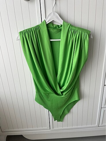 universal Beden Vatkalı Yeşil Bodysuit