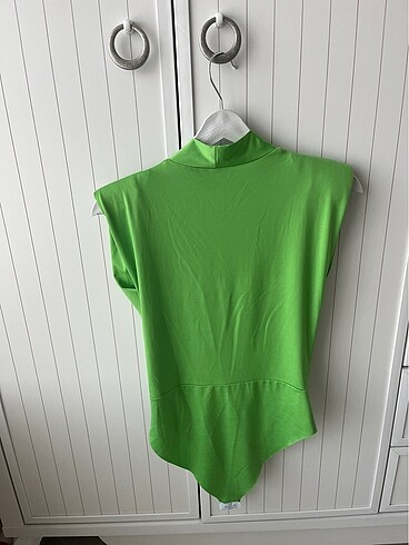 Vatkalı Yeşil Bodysuit - Görsel 6