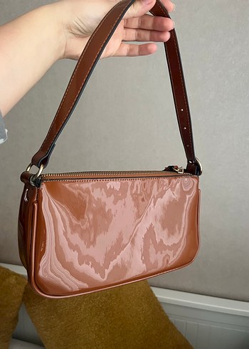 Stradivarius Kahverengi Parlak Baget Çanta - Görsel 3