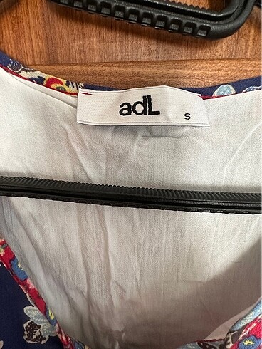 s Beden çeşitli Renk Adl desenli asimetrik elbise