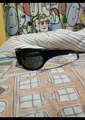 h&m güneş gözlüğü - Görsel 3