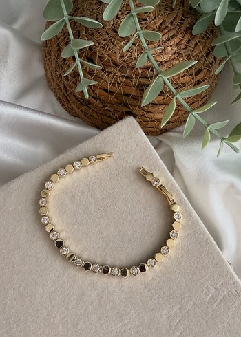 Altın Renkli Pul Detaylı Minimalist Bileklik