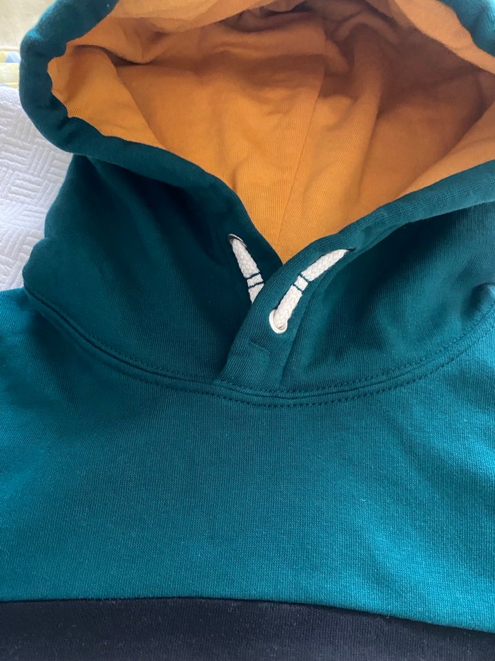 Erkek çocuk lisanslı kapşonlu sweat 8-10 yaş - Görsel 2