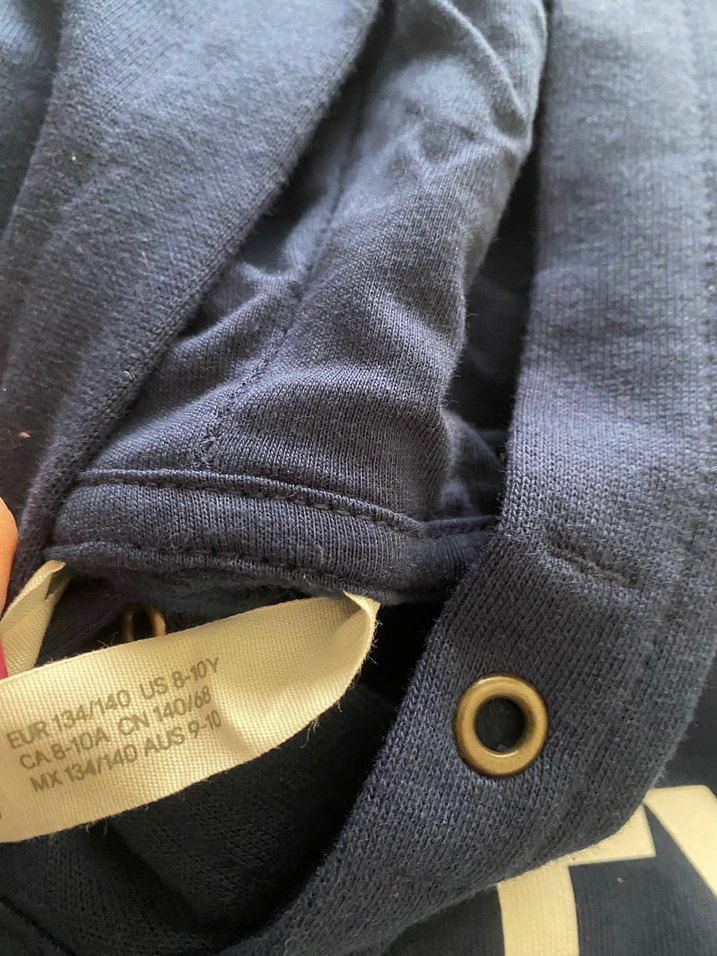 Kapüşonlu Erkek çocuk Sweat 8-10 yaş H&M marka  pullu değişiyor - Görsel 3