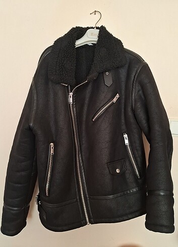 ZARA MONT