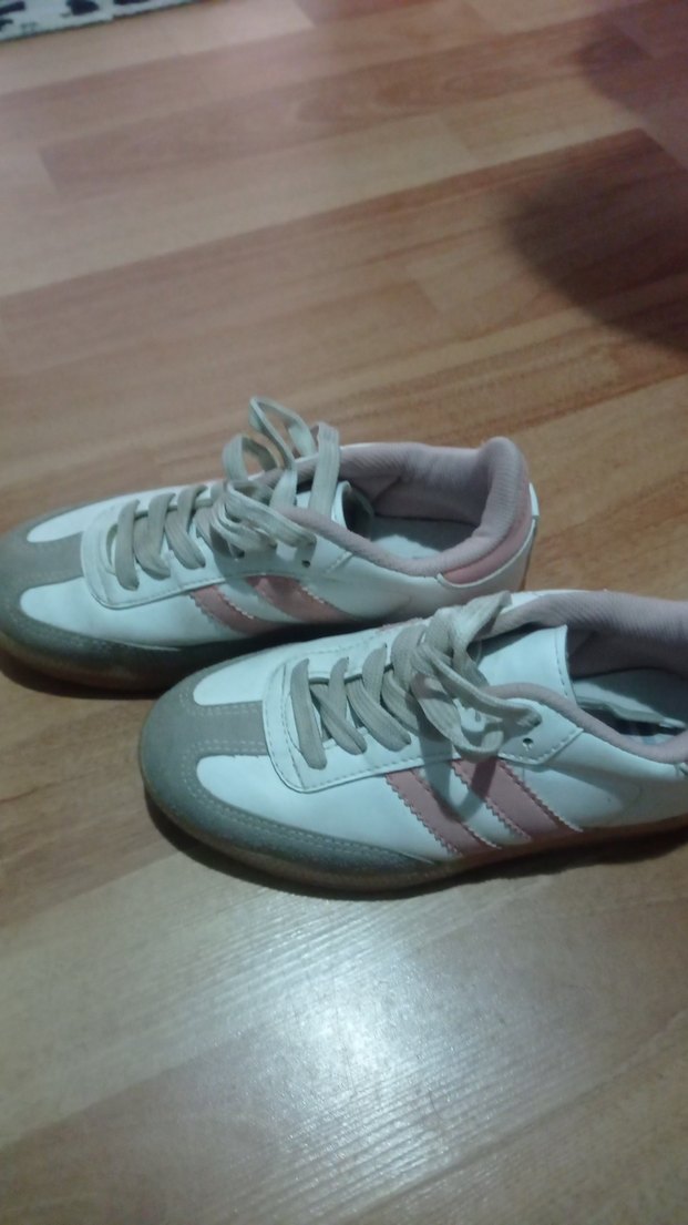 Beyaz Pastel Detaylı Kadın Spor Ayakkabı - Görsel 2