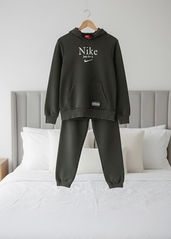 Nike Siyah Kapüşonlu Sweatshirt ve Eşofman Altı - Görsel 3