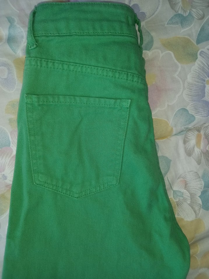 Yeşil Düğmeli Salaş Midi Kadın Kumaş Pantolon - Görsel 3