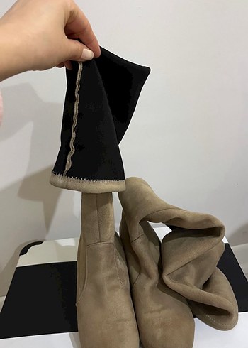 Bej Süet Diz Üstü Kemerli Topuklu Çizme - Görsel 4
