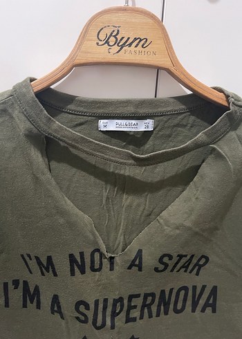 Pull and Bear V Yaka Kısa Kollu Yeşil Süet Tişört