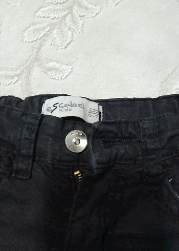 6 Yaş Beden siyah Renk Kız Çocuk Siyah Payetli Nakışlı Denim Şort
