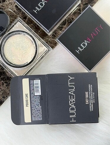 HUDABEAUTY toz pudra