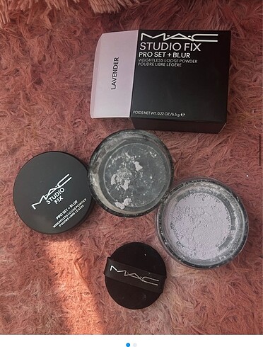 MAC pudra