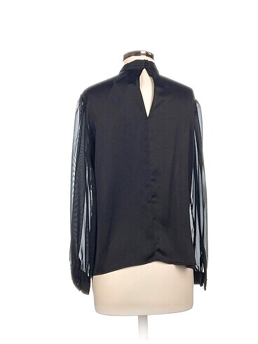 42 Beden Fabrika Bluz %70 İndirimli.