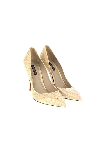 Louis Vuitton Louis Vuitton Stiletto %70 İndirimli.