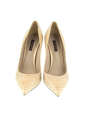 38 Beden Louis Vuitton Stiletto %70 İndirimli.