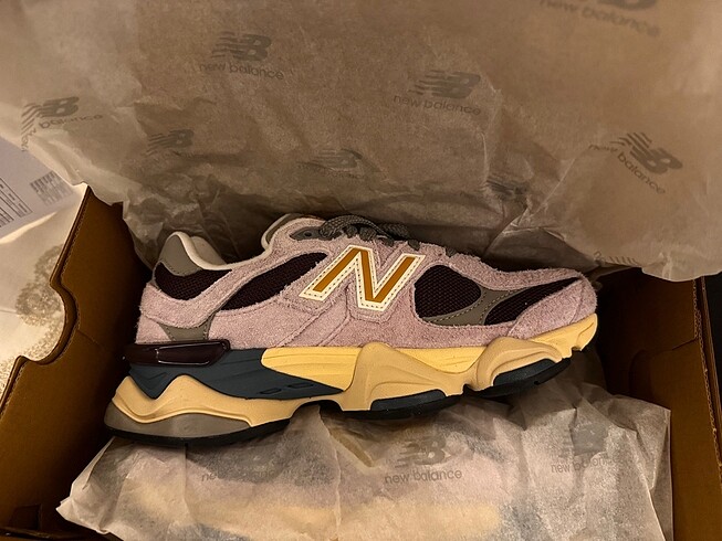 New Balance 9060 Mor