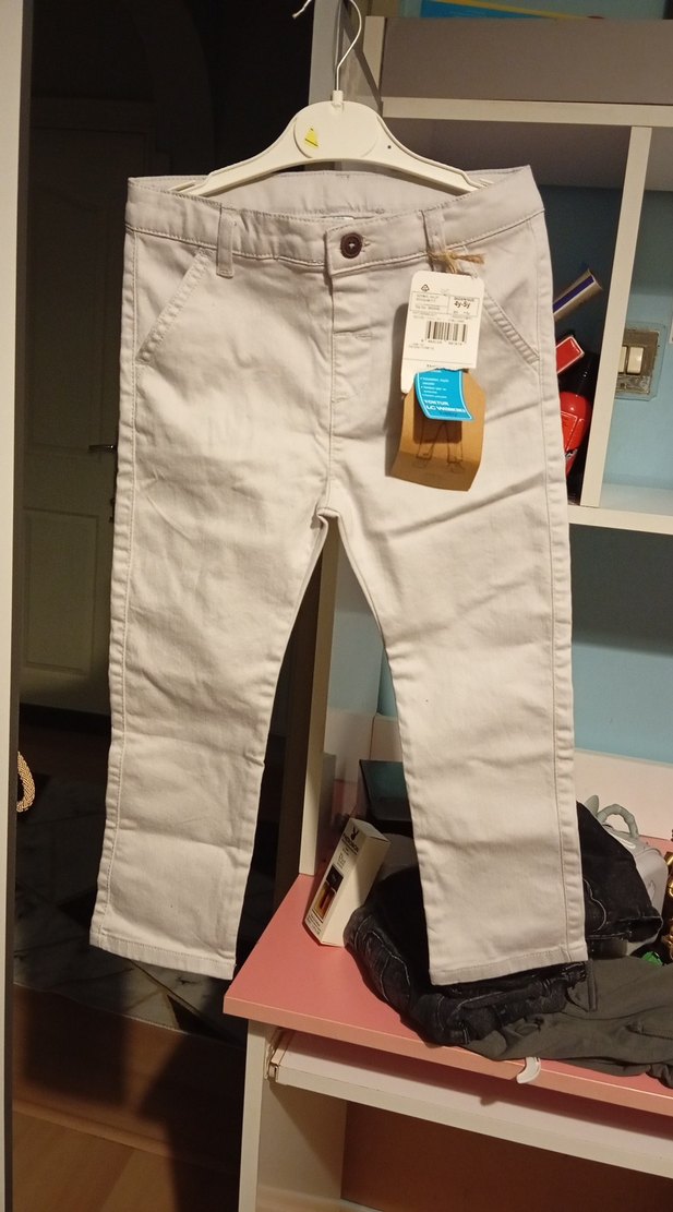 Düğmeli Beyaz Erkek Çocuk Pantolonu - Görsel 2