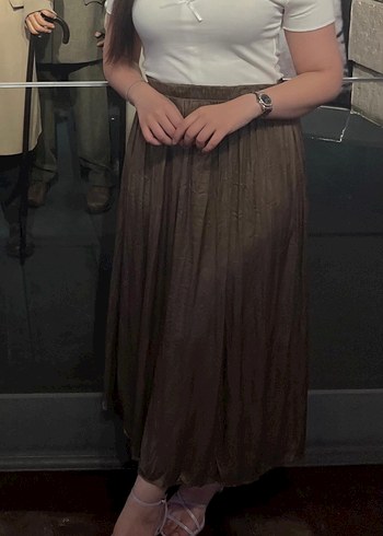 Parlak Haki Pilili Midi Etek - Görsel 2