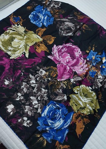 Çiçek Desenli Kadın Çok Renkli eşarp - Görsel 2