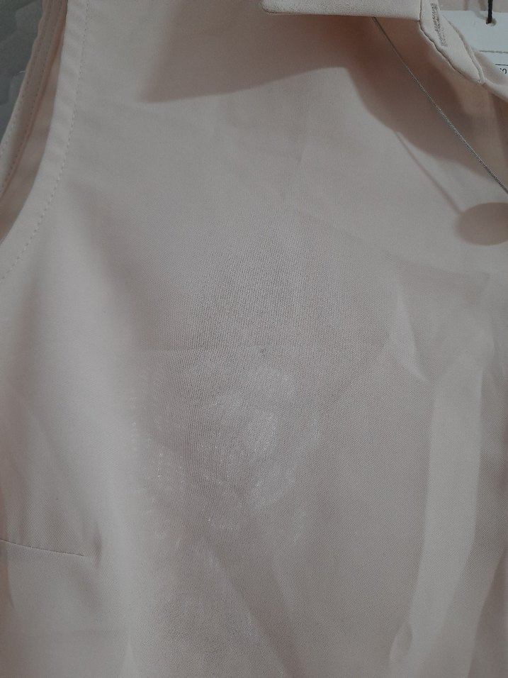 Bej Kolsuz Düğmeli Keten veya Akışkan kumasli Gömlek - Görsel 2