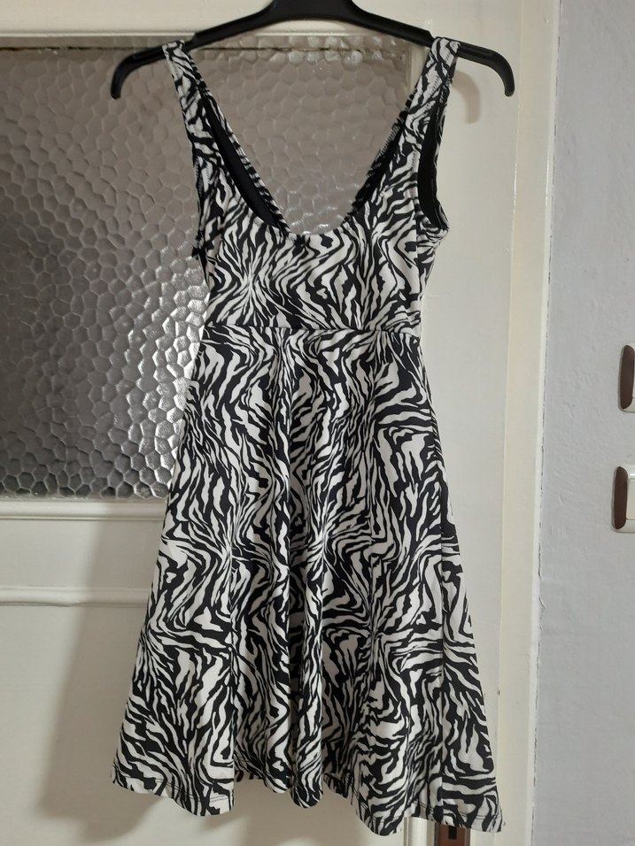 Kadın Zebra Desenli V Yakalı Midi Elbise Mayo - Görsel 4