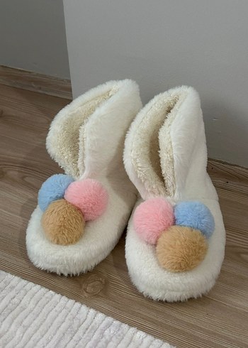 Kızlar İçin Beyaz Peluş Ev Terliği - Görsel 3