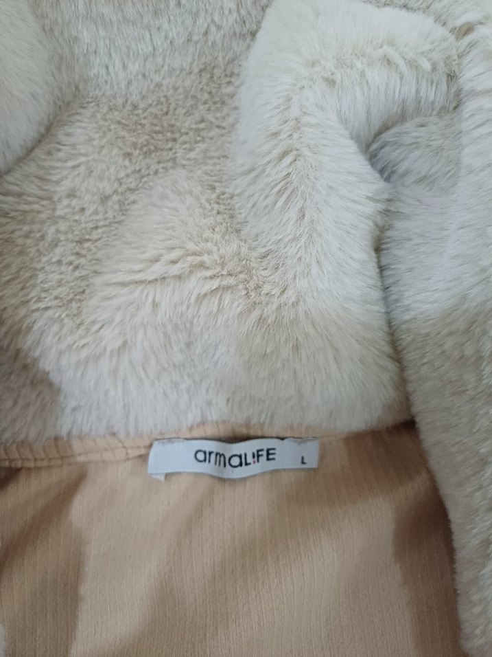 Bej Düğmeli Kadın Hırka Sıcak Kumaş - Görsel 4