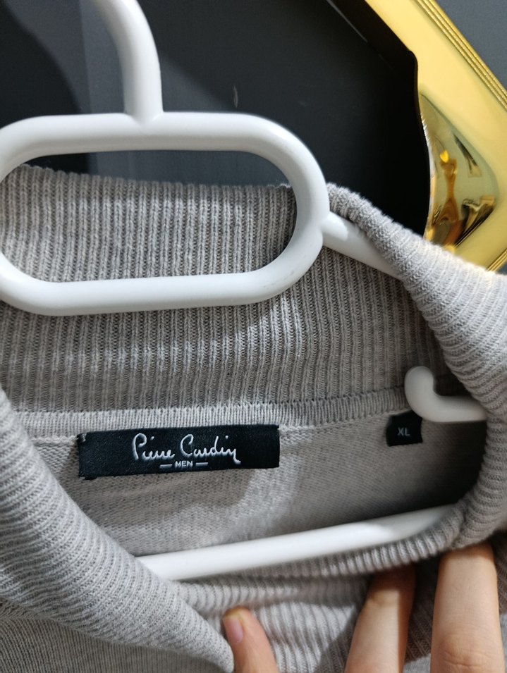 Gri Boğazlı Örgü Triko - Görsel 3